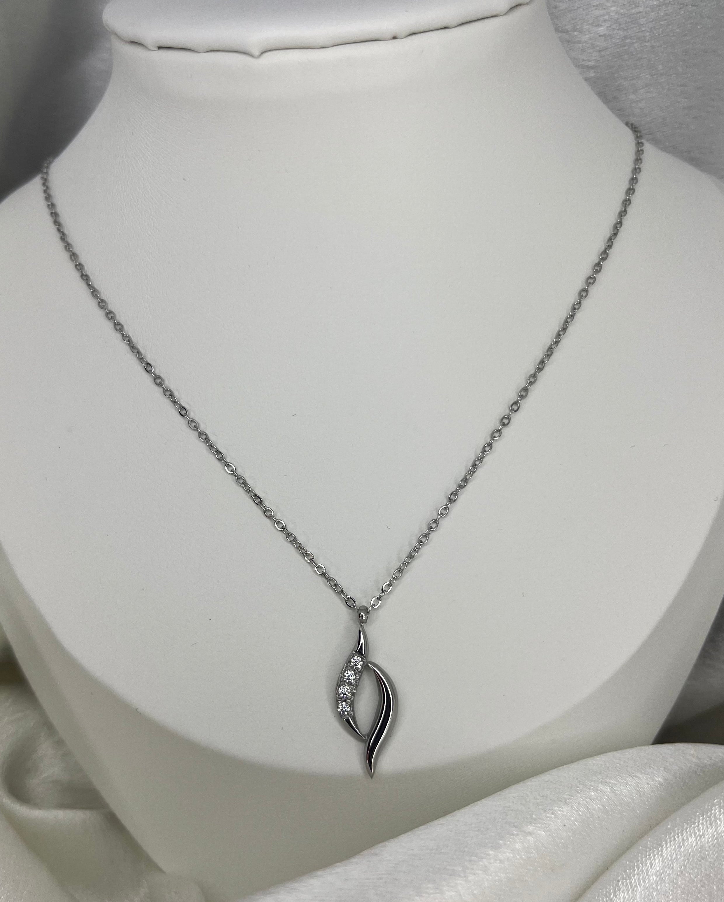 Collier Lina